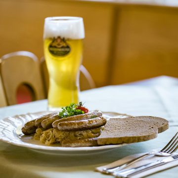 Restaurant Tellergericht Bierglas